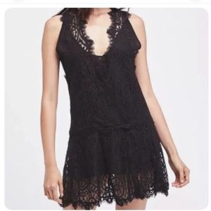 Free people LBD lace flowy 90’s feminine cottagecore mini dress. Size XS